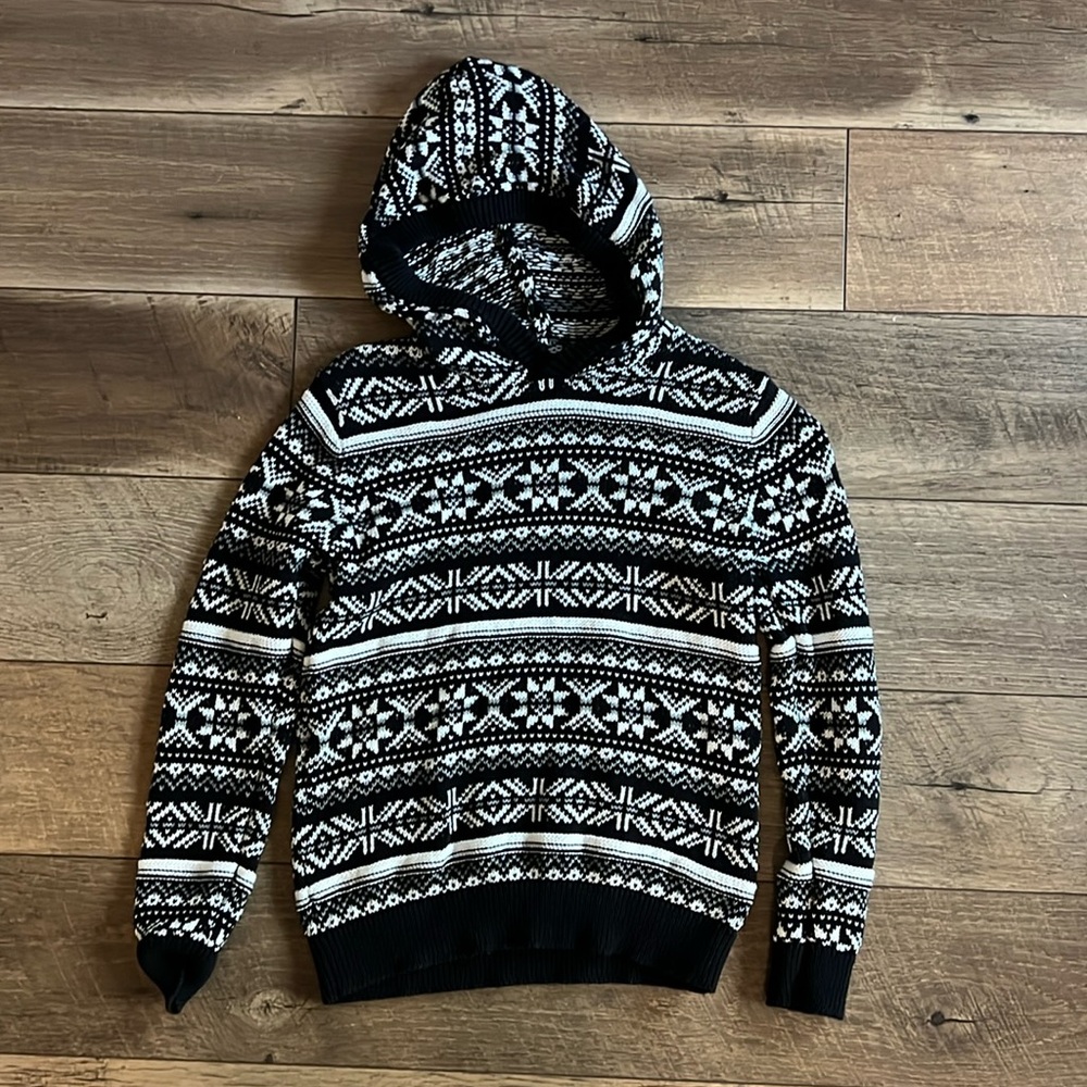 Boys old navy knit Christmas sweater, hoodie, medium, black, and white